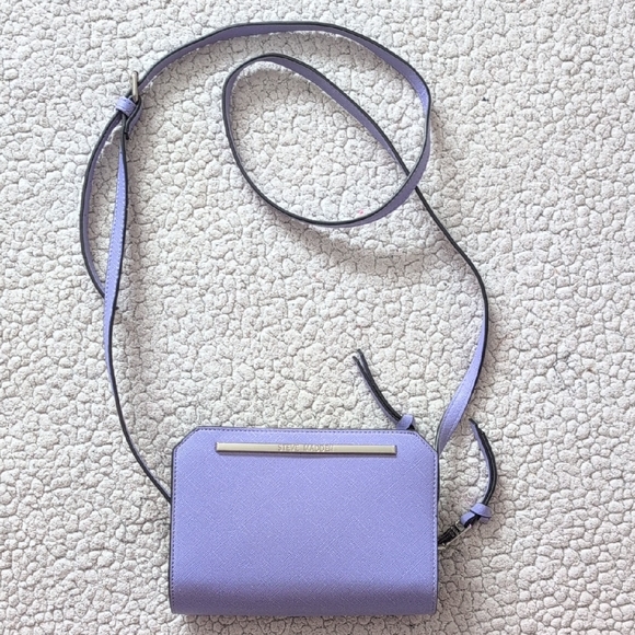 Stylish Lavender Crossbody Bag - Picture 1 of 3